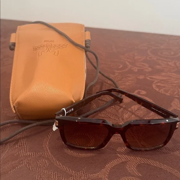 MCM 54 mm Square Sunglasses - Picture 5 of 13